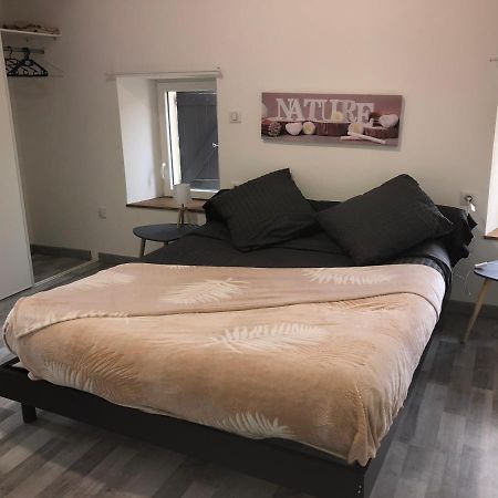 Gite Zen Pres Thermes De Jonzac Bois Dış mekan fotoğraf