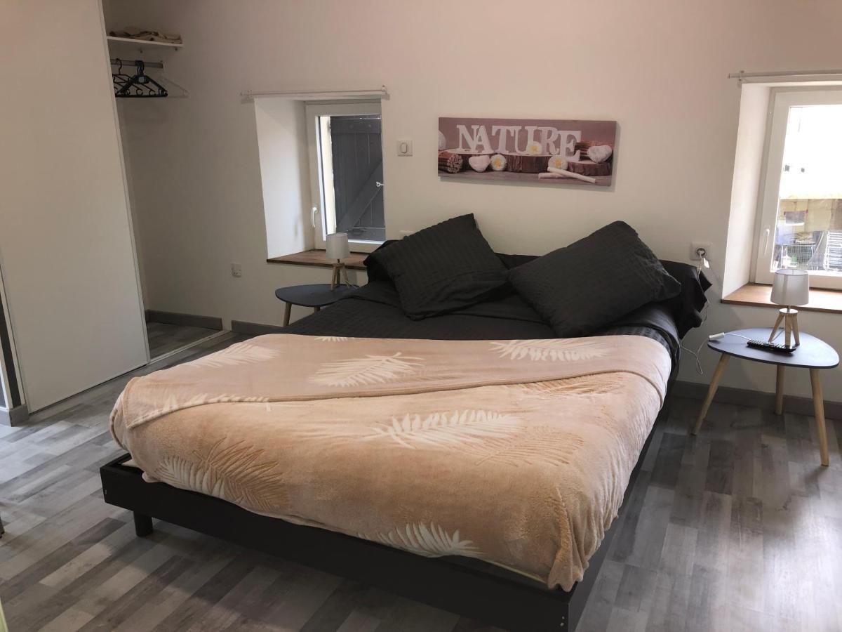 Gite Zen Pres Thermes De Jonzac Bois Dış mekan fotoğraf